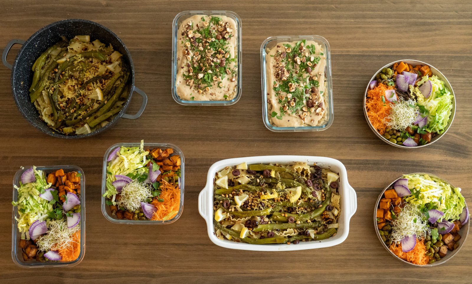 Ensemble de plats de batch cooking végétal colorés